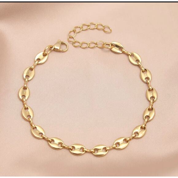 Boutique Oval Chain Linked Bracelet Gold Modern MCM Fun Delicate Gift for Her - Picture 2 of 5